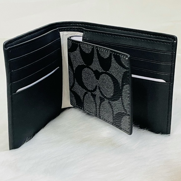 NWT Coach compact ID Wallet In Signature Canvas - Picture 1 of 10